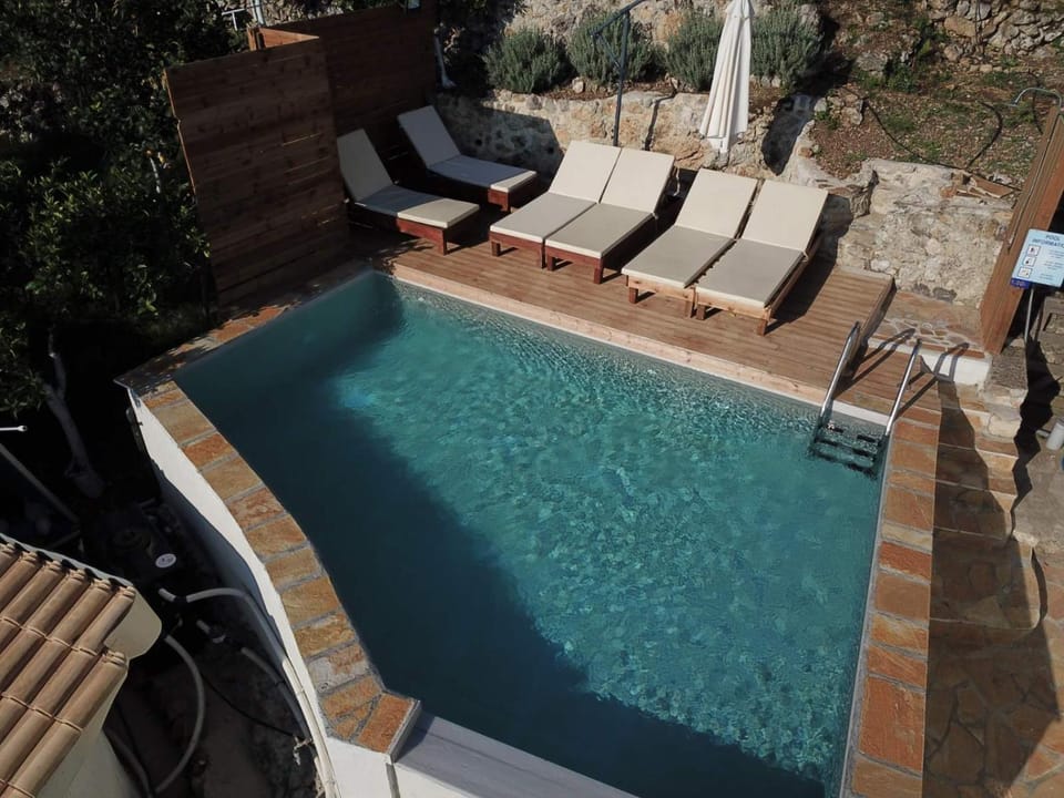 Pool view, Swimming pool, sunbed