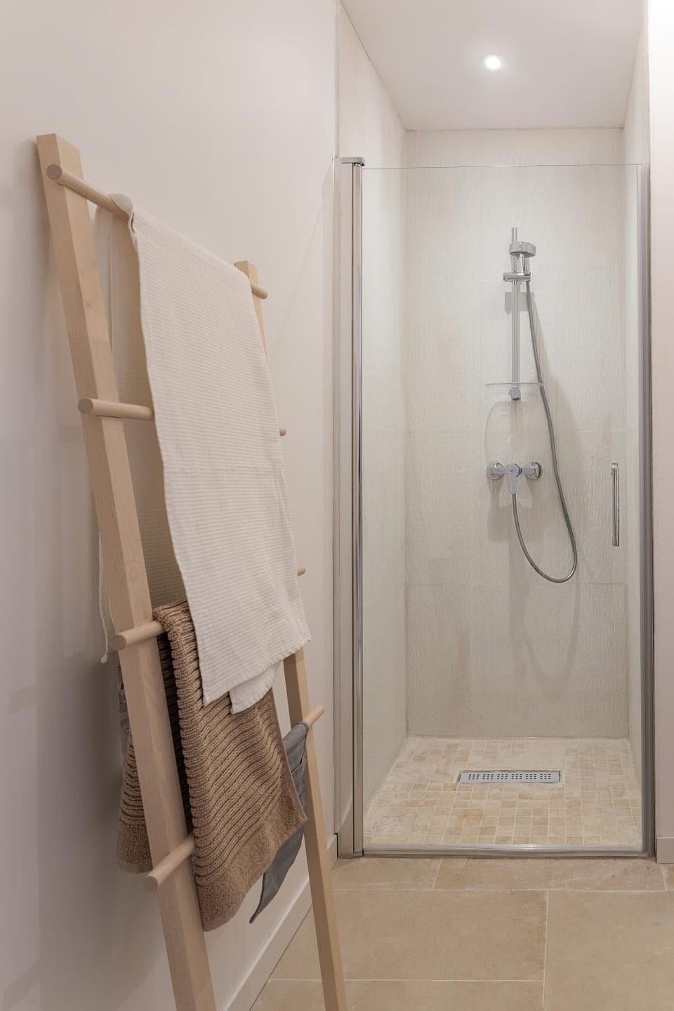 Shower, Bathroom, towels