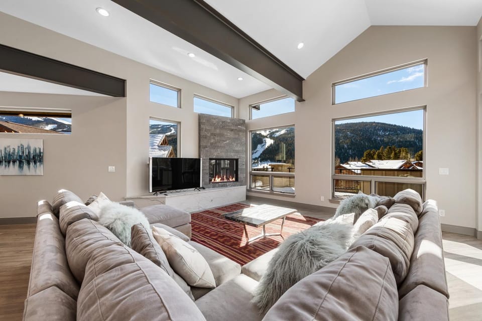 200 Caravelle Drive : 3 Villa in Keystone