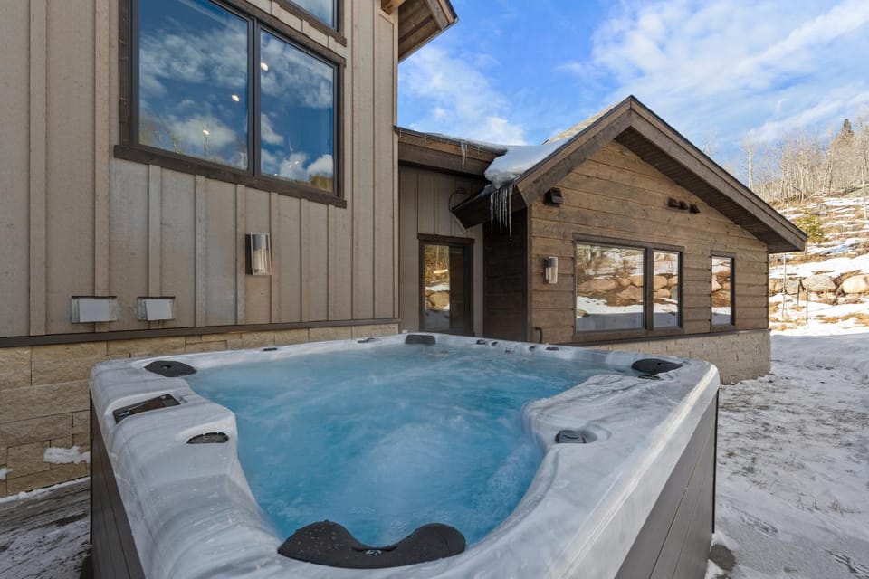 200 Caravelle Drive : 3 Villa in Keystone