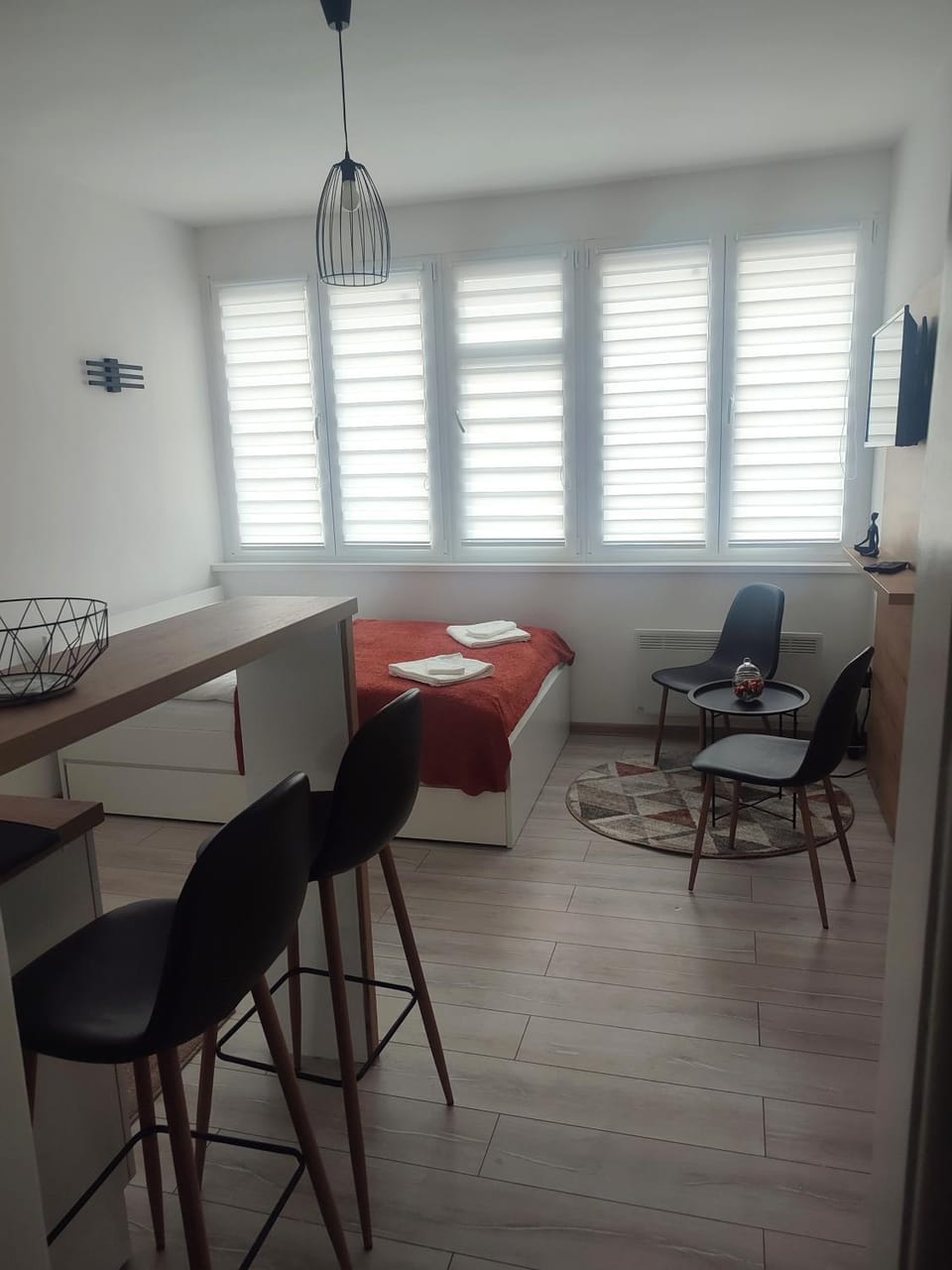 Photo of the whole room