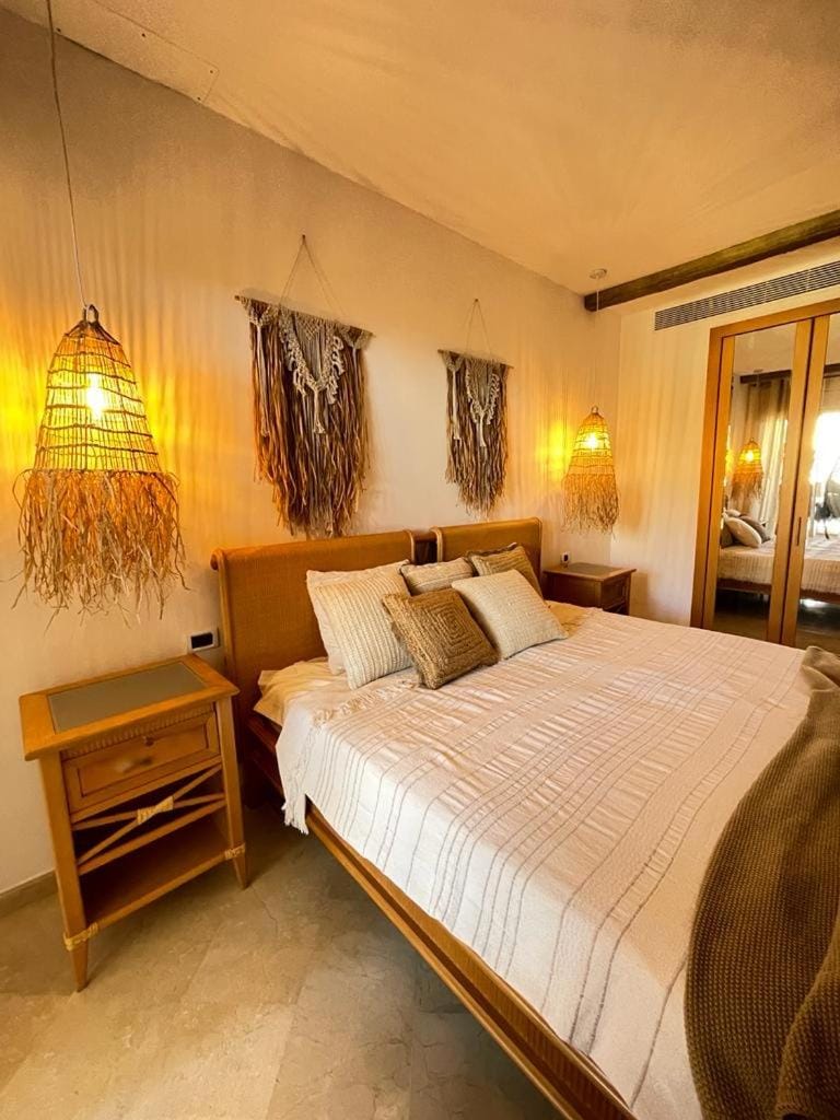 El Nautico Coral Suite - Oceanview Escape Apartment in Abona