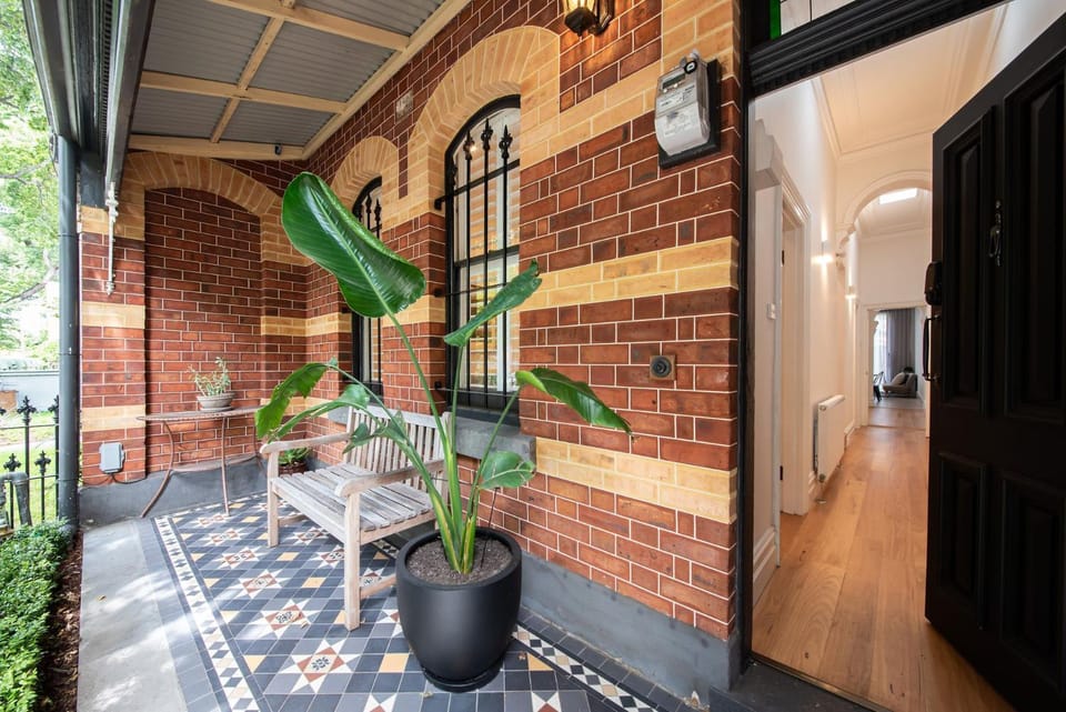Property building, Patio, Facade/entrance