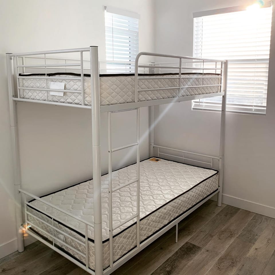 Bed, Bedroom, bunk bed