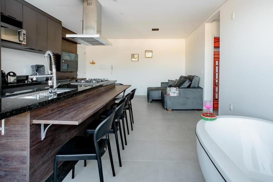 Kitchen or kitchenette, Seating area, Dining area