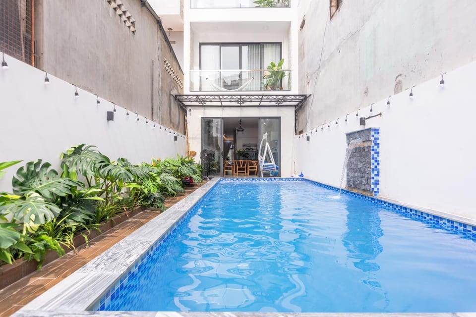 Property building, Day, BBQ facilities, Casino, Beach, Pool view, Swimming pool, Swimming pool