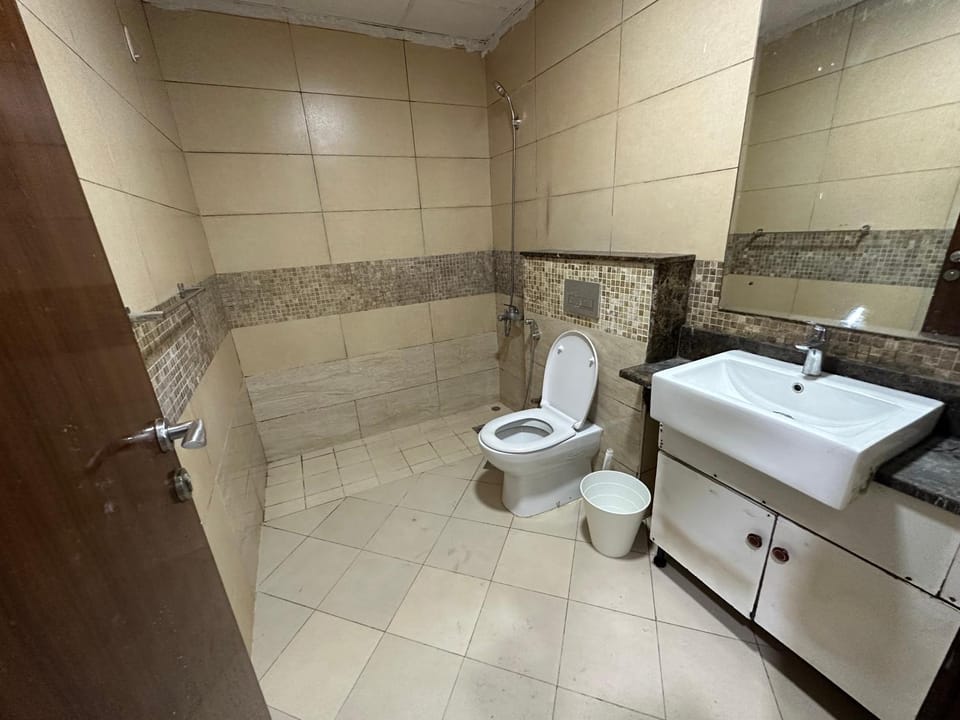 Spacious Mini Partition Room Near Emirates Mall Vacation rental in Dubai