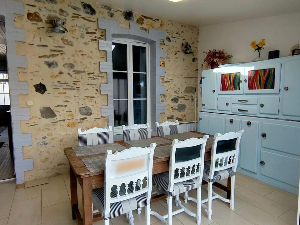 Maison Charme Proche Mer pour 6 pers à St Jean de Monts - FR-1-323-408 House in Saint-Jean-de-Monts