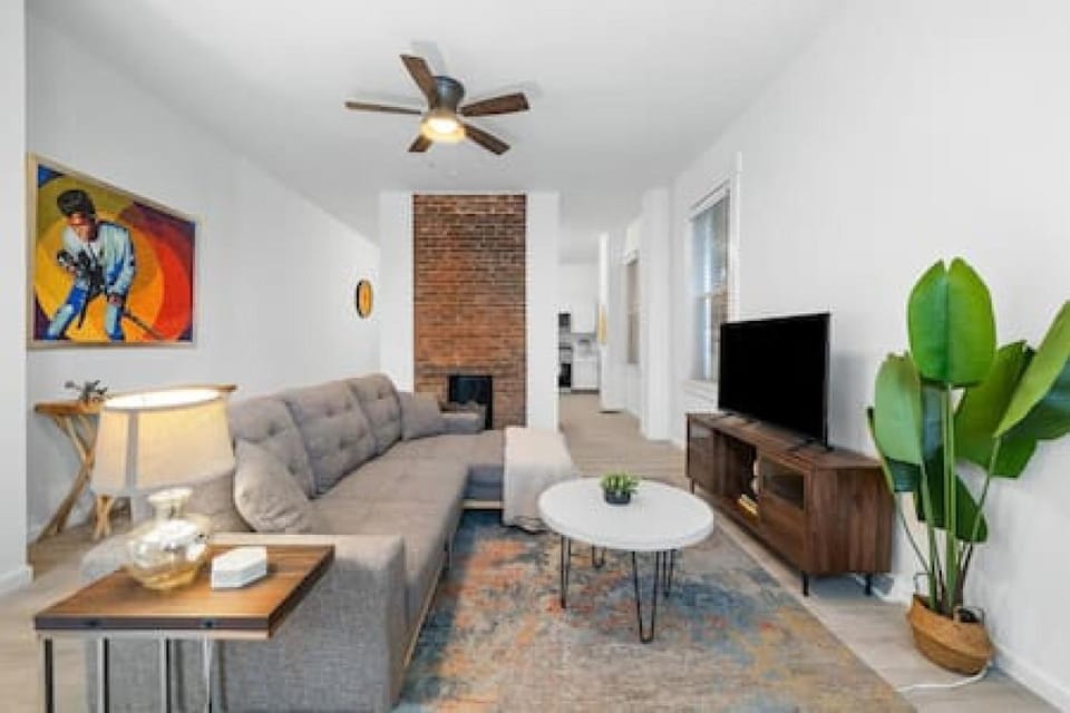 Charming Mt. Adams 1BR - Near Downtown & Stadiums Apartment in Cincinnati