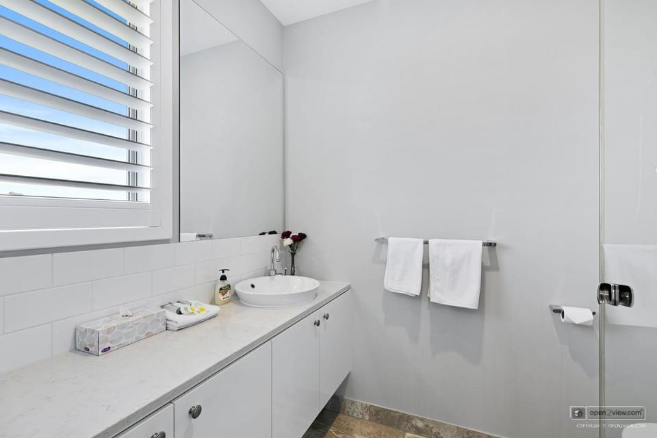 New Haven - Eiffel Tower Suite Vacation rental in Woorim