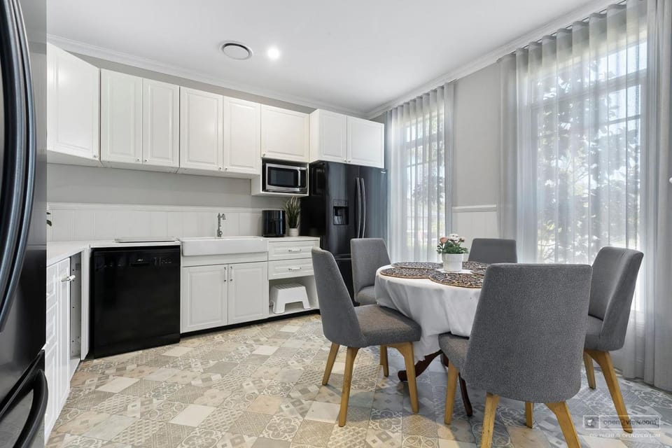 New Haven - Eiffel Tower Suite Vacation rental in Woorim