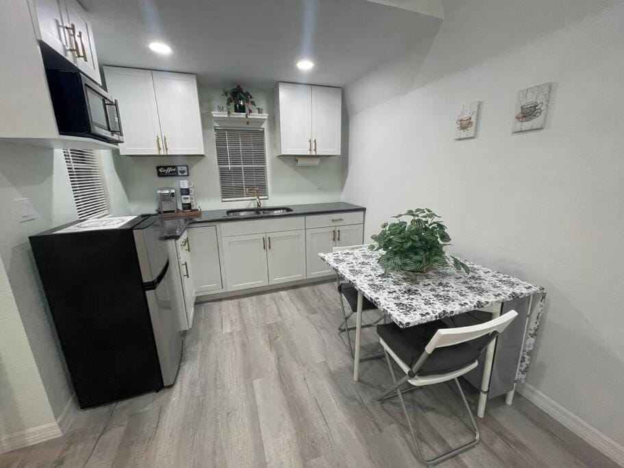 The Tiny Cottage in the Springs/ Central FL Chalet in Altamonte Springs