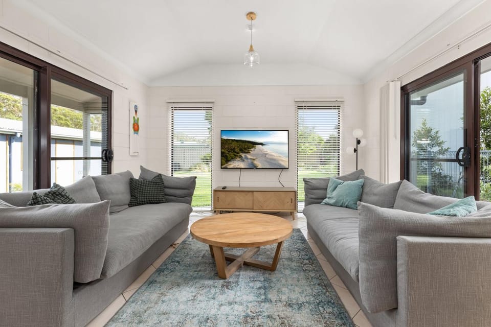 Coorie Nook by Experience Jervis Bay House in Vincentia