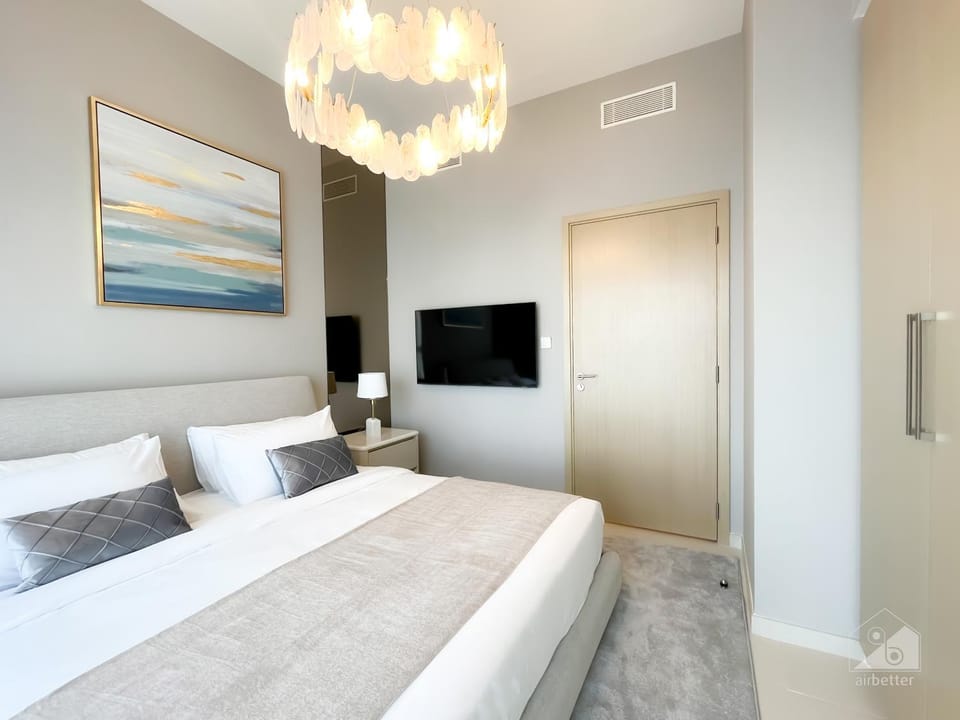 Burj Royale 2 Bedrooms Balcony City View - Walk to Dubai Mall Apartment in Dubai