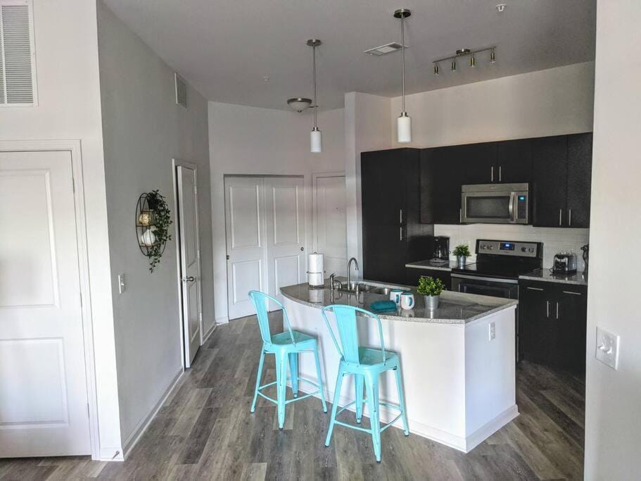 Kitchen or kitchenette, Dining area, dishwasher, minibar, pet friendly, stove