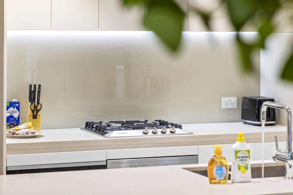 Modern 2BR Ground-Floor APT in Heart of Burwood Apartment in Sydney