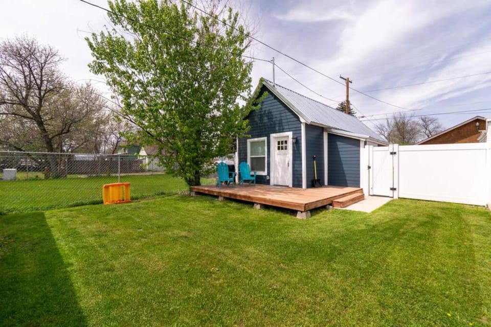 Cozy Montana Retreat | Central Location | W & R Country House in Great Falls