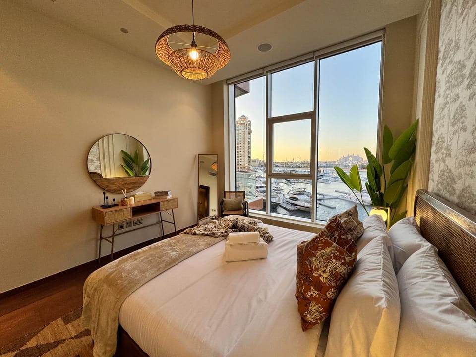 Bed, Photo of the whole room, Bedroom, Sea view, towels