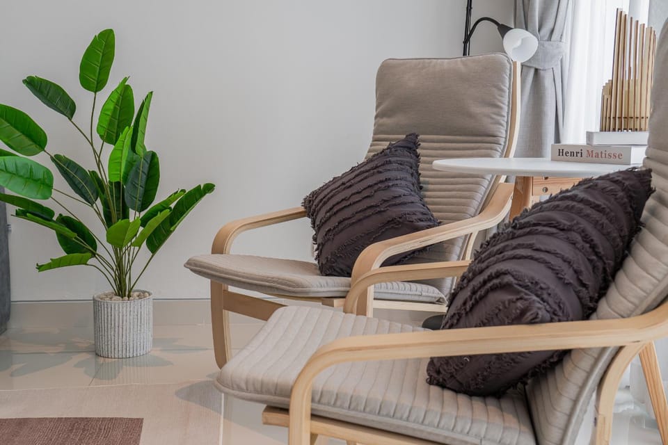Living room, Seating area