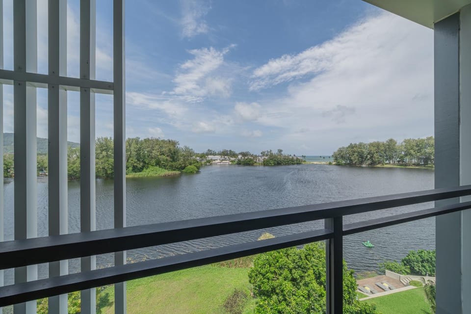Natural landscape, Balcony/Terrace, Lake view, Sea view