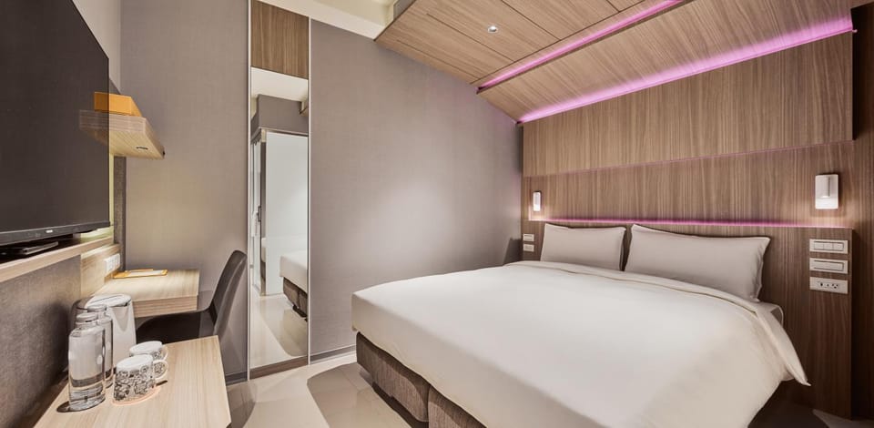Bed, Photo of the whole room