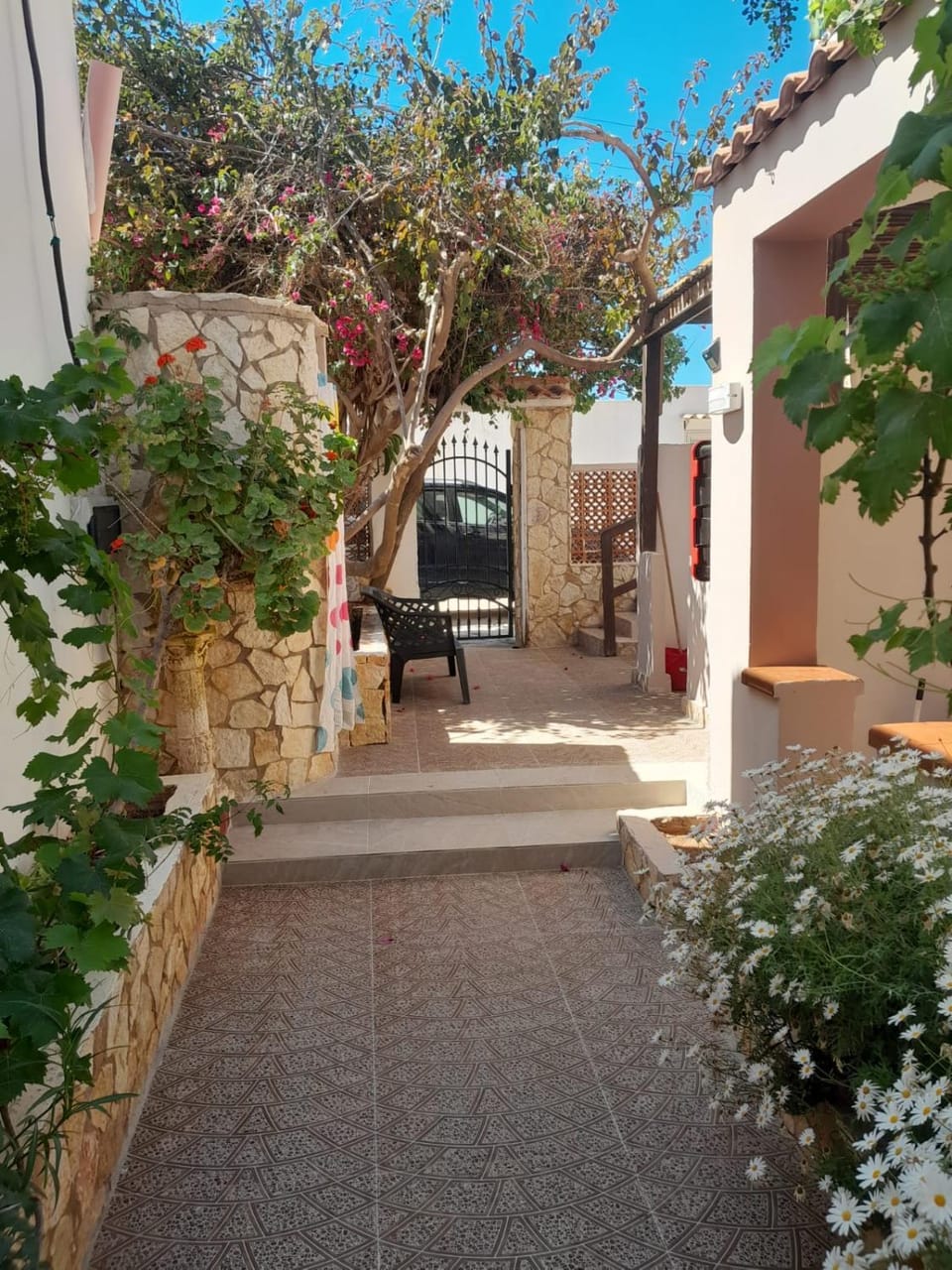 Inner courtyard view