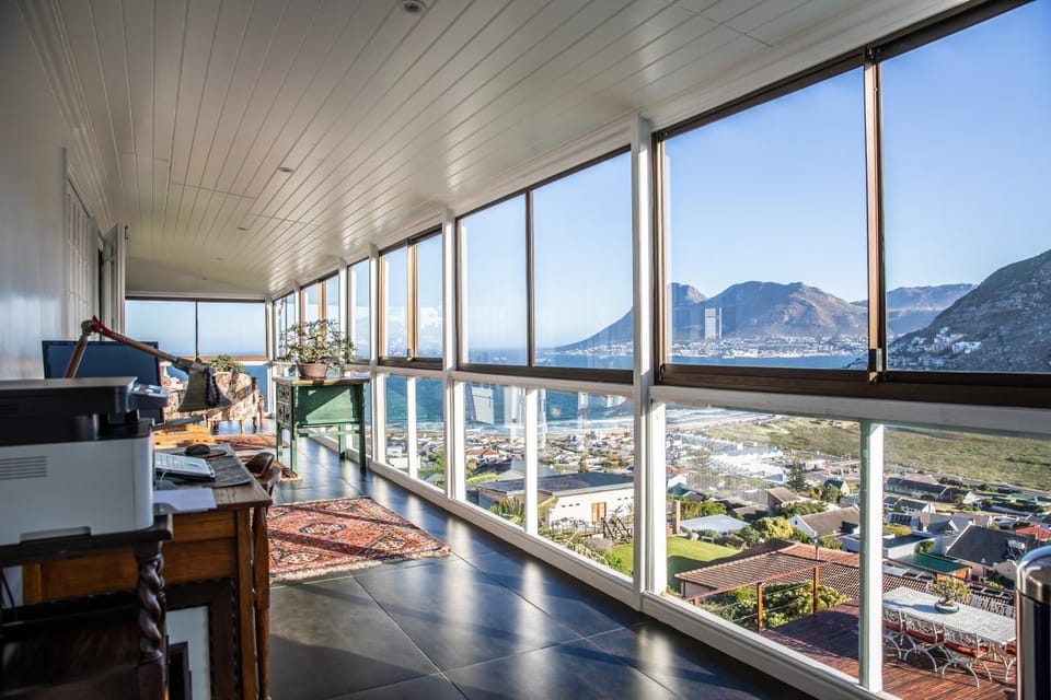 Balcony/Terrace, Mountain view