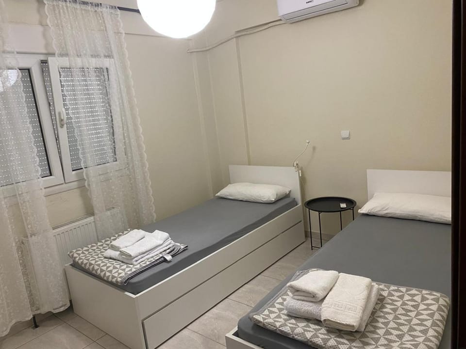 Bed, Bedroom, air conditioner