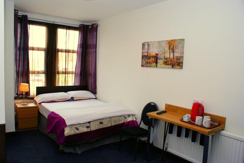 Bed, Photo of the whole room