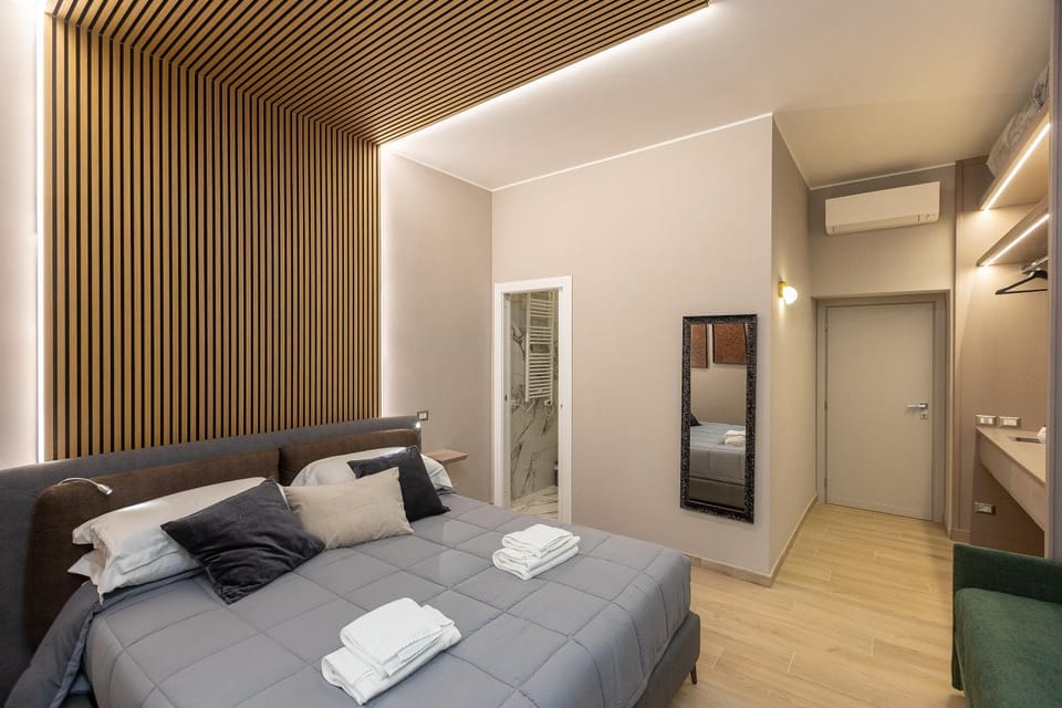 IRON Luxury Rooms Bed and Breakfast in Rome