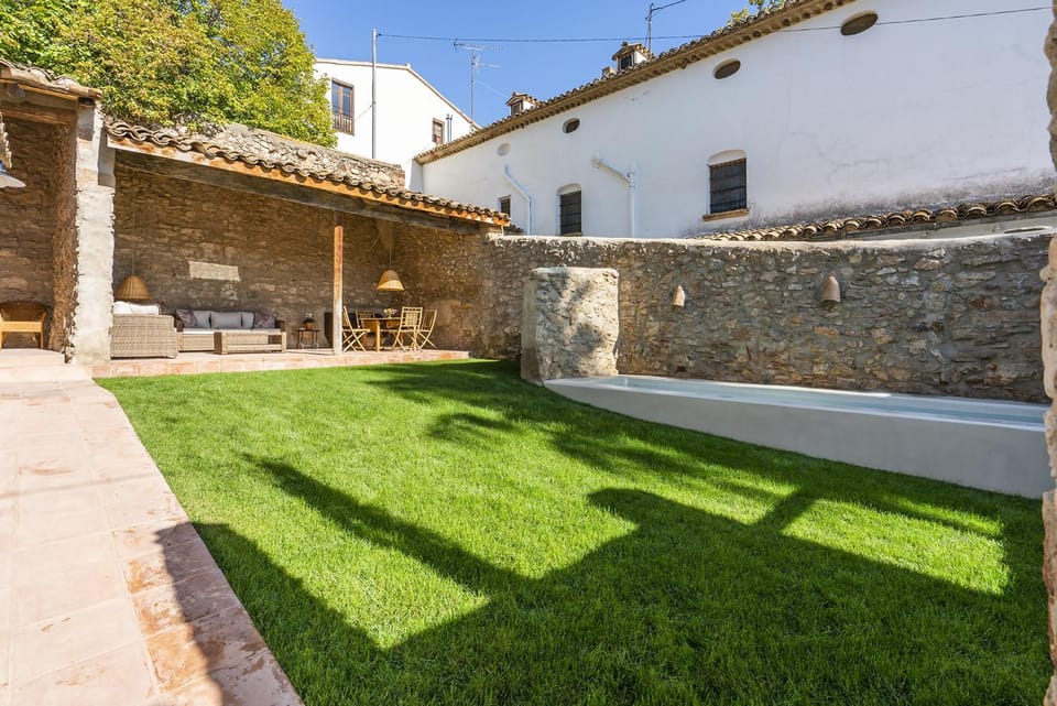 Finca Can Romeu: alojamiento rural entre viñedos House in Alt Penedès