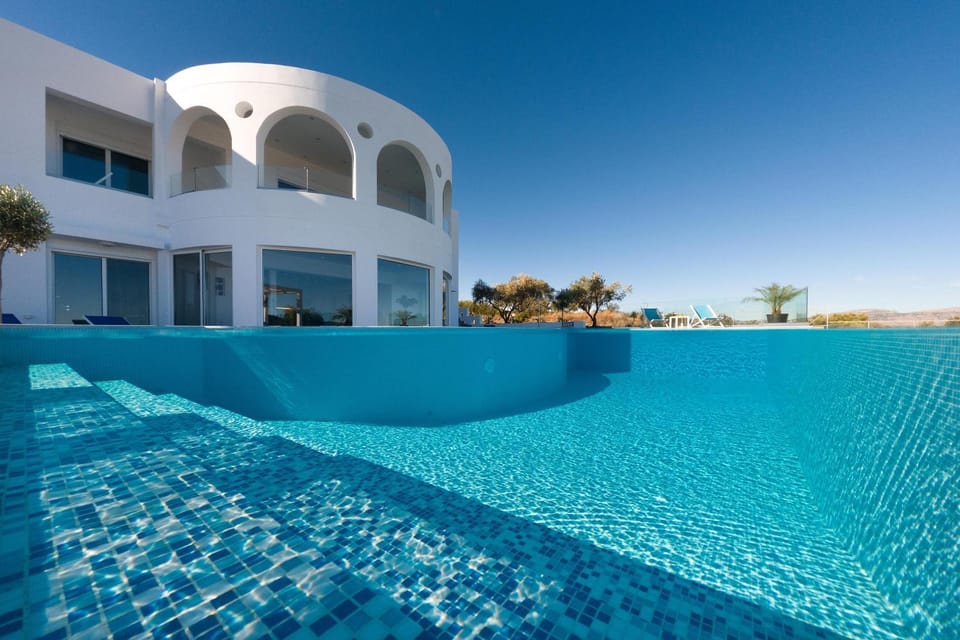 Property building, Pool view, Swimming pool