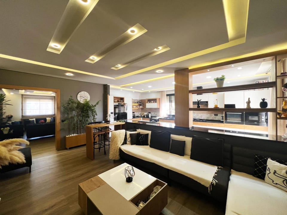 Living room, Lounge or bar, Banquet/Function facilities, Seating area