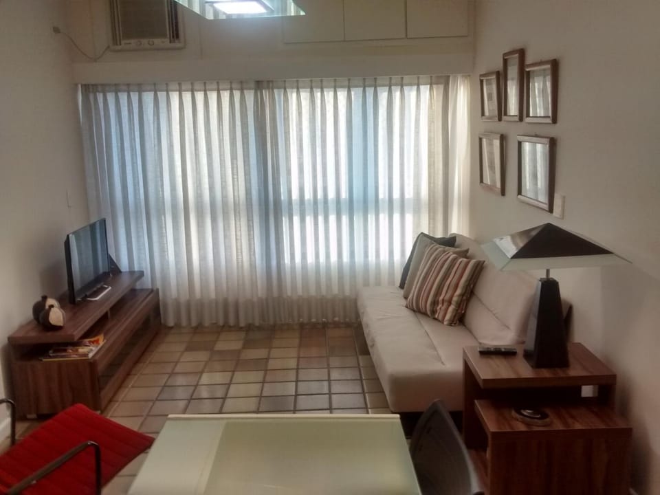 Day, Living room