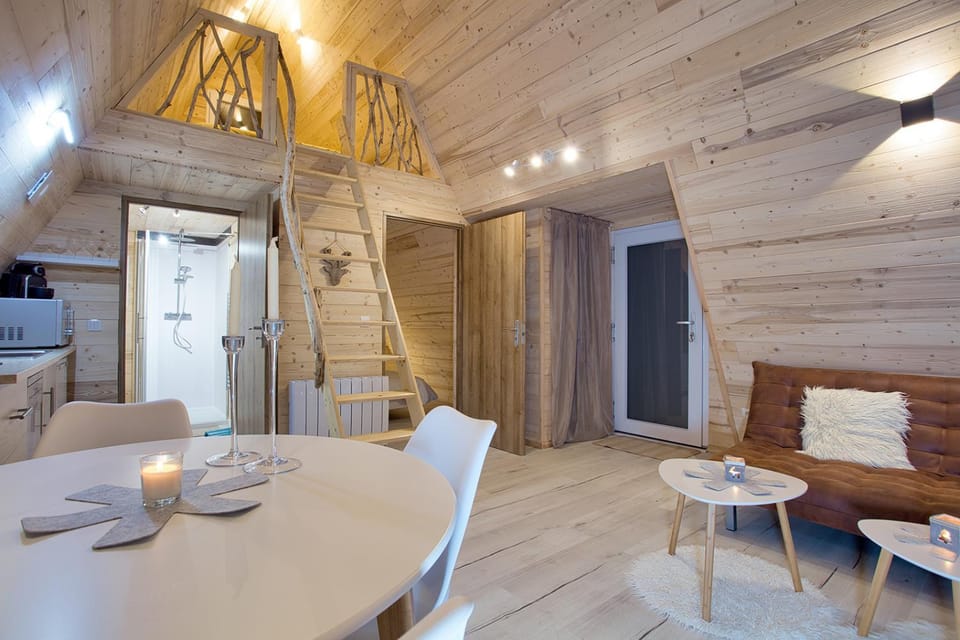 Living room, Dining area, River view