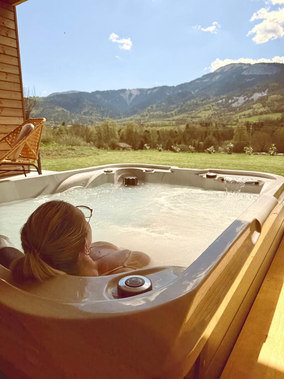 Natural landscape, Hot Tub, Balcony/Terrace, Mountain view
