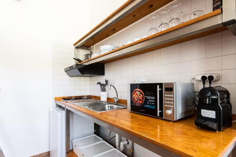 microwave, kitchen