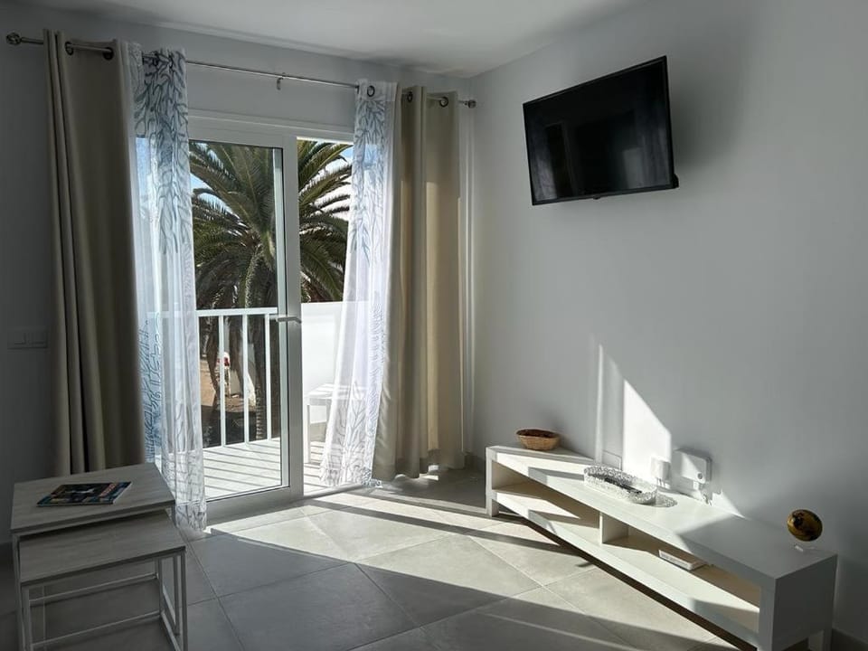 Blue Beach Apartment in Maxorata
