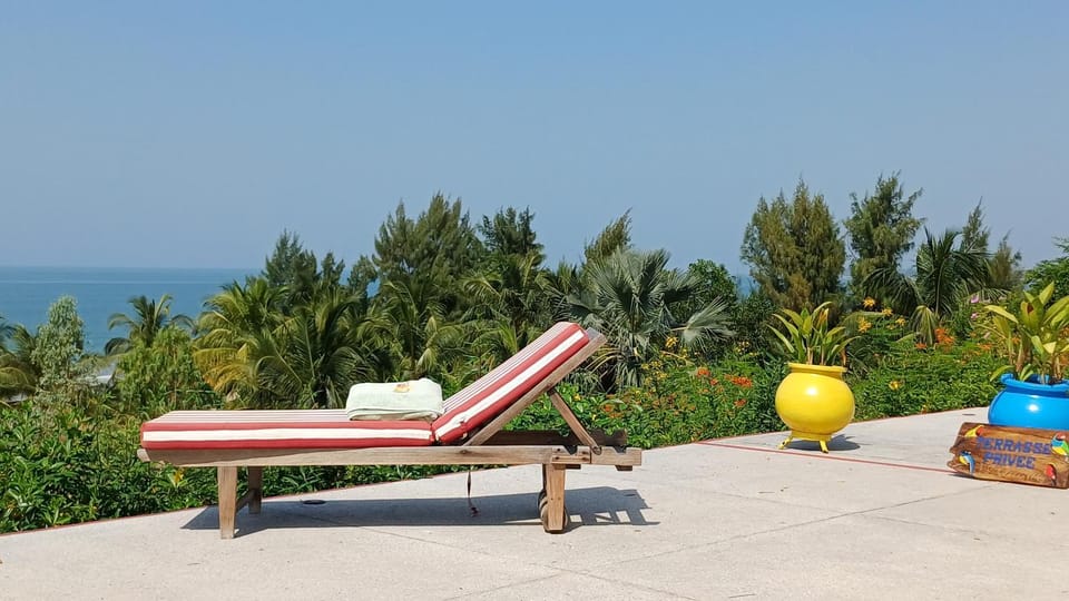 Balcony/Terrace, Sea view, Swimming pool