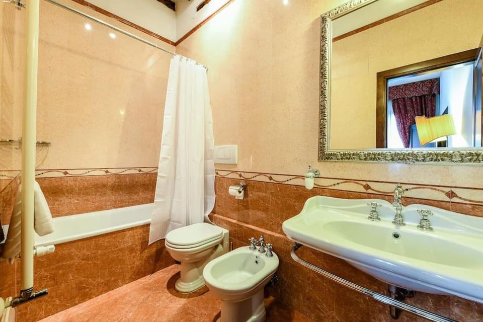 Toilet, Bathroom, Bath