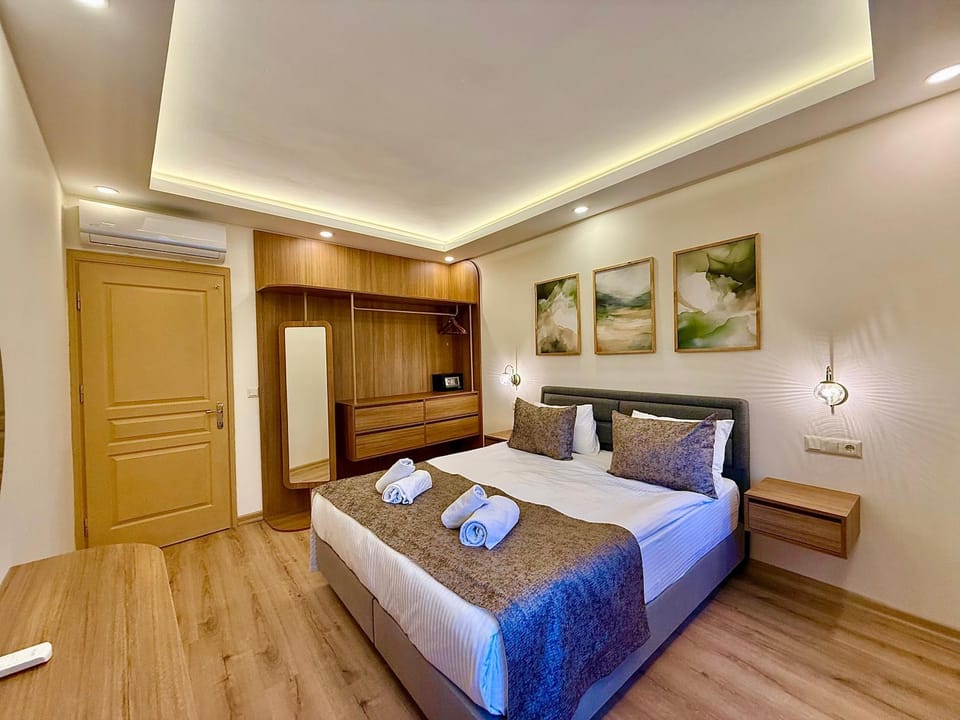 Bed, Photo of the whole room, Bedroom, wardrobe