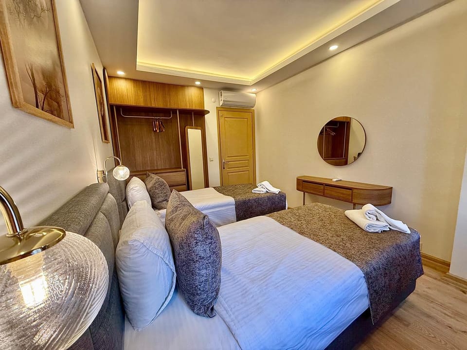 Bed, Photo of the whole room, Bedroom, towels, wardrobe