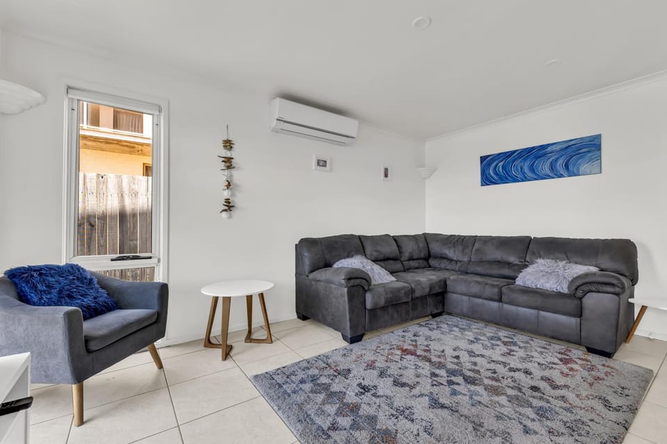 Living room, air conditioner