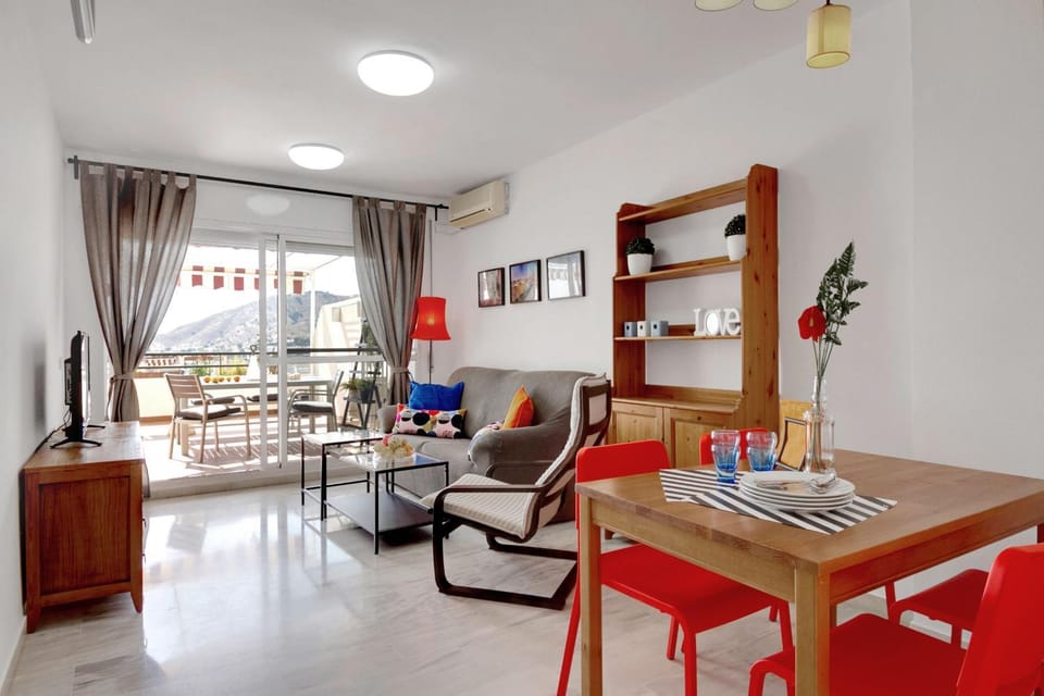 TV and multimedia, Living room, Dining area