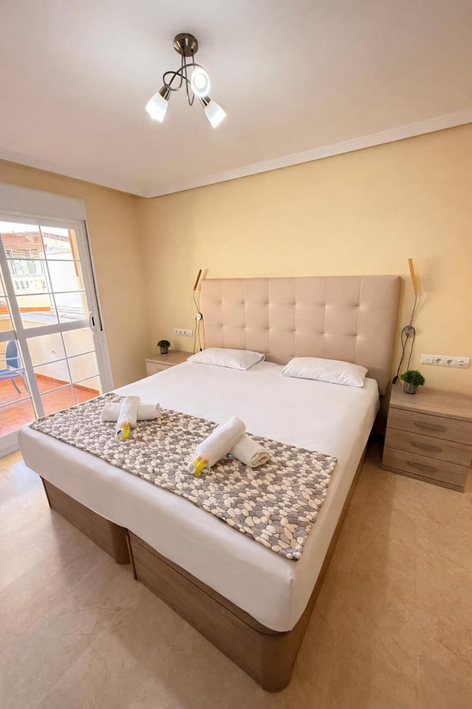 Large Apartment with Sea Views & Terrace Apartment in Benalmadena