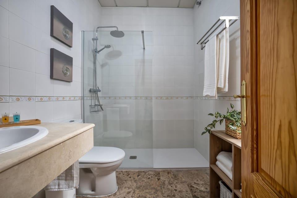 Shower, Bathroom