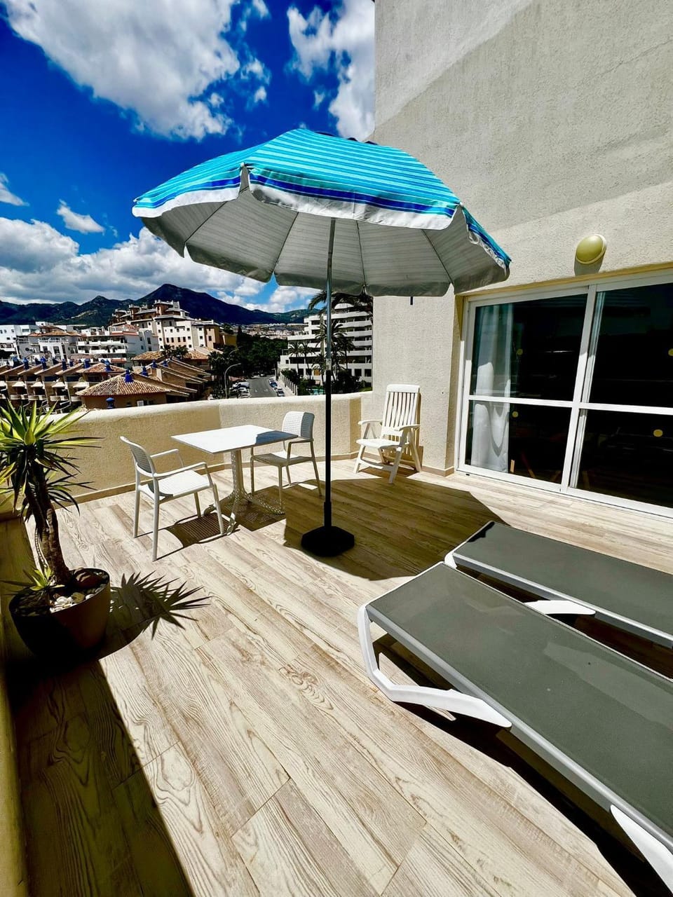 Luxury Sea View Apartment with 2 Terraces Apartment in Benalmadena