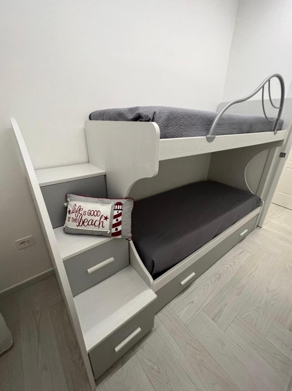 Photo of the whole room, bunk bed