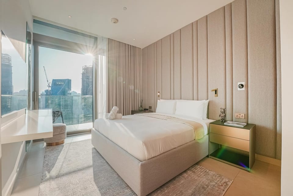 Bed, Photo of the whole room, Seating area, Bedroom, hair dresser