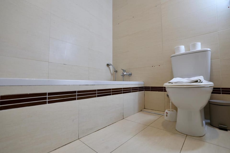 Toilet, Bathroom